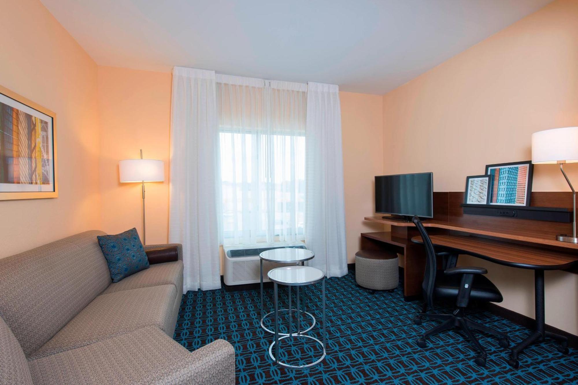 Fairfield Inn & Suites By Marriott Jackson Клинтон Экстерьер фото
