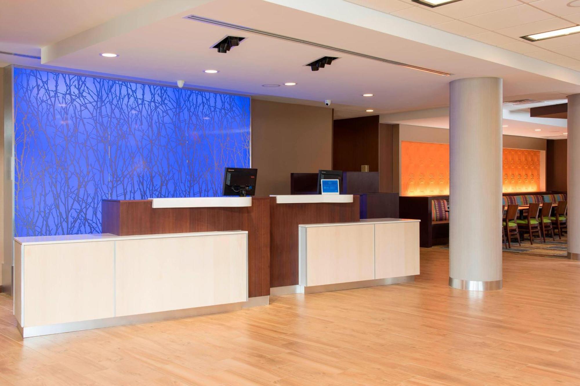 Fairfield Inn & Suites By Marriott Jackson Клинтон Экстерьер фото