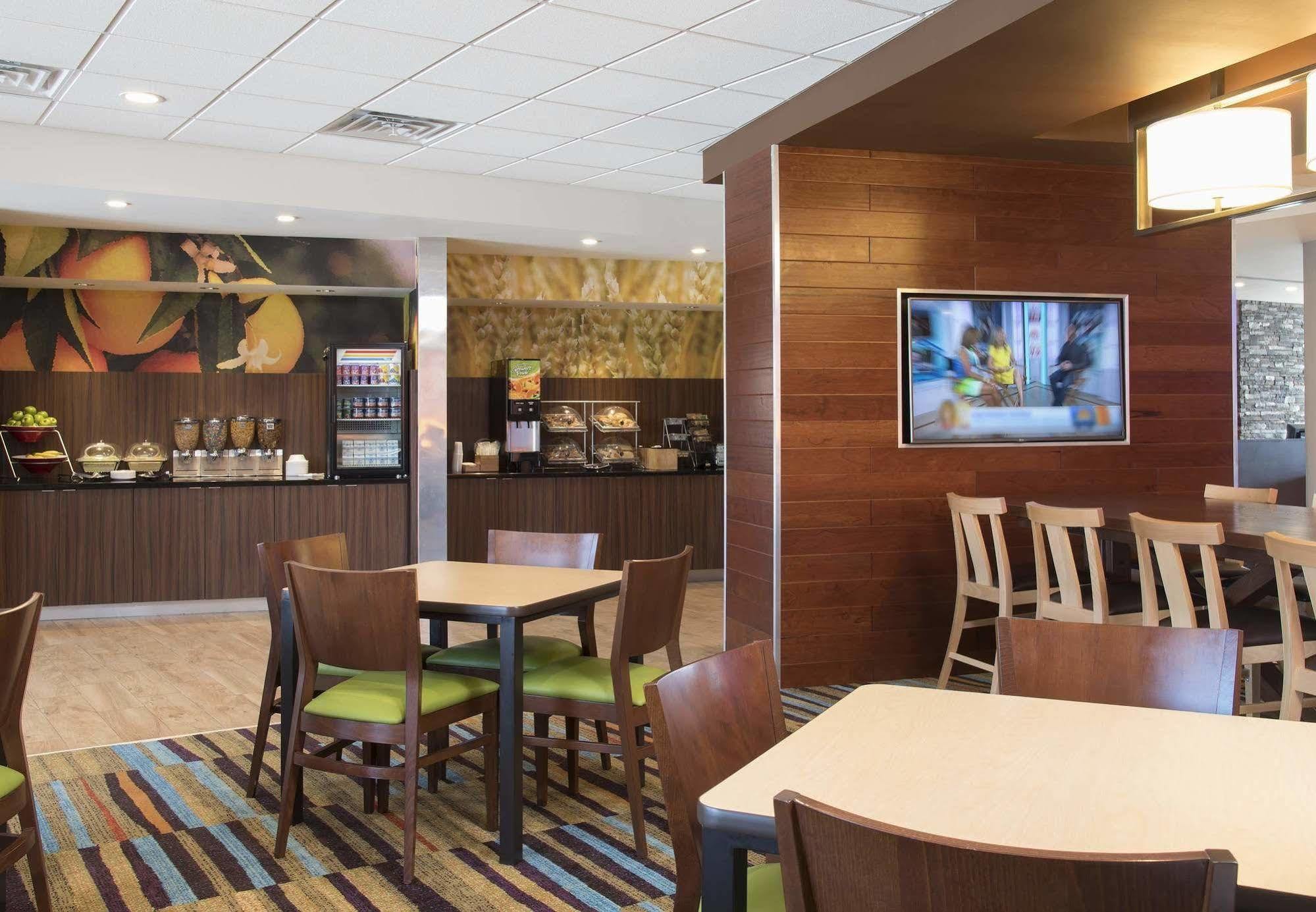 Fairfield Inn & Suites By Marriott Jackson Клинтон Экстерьер фото